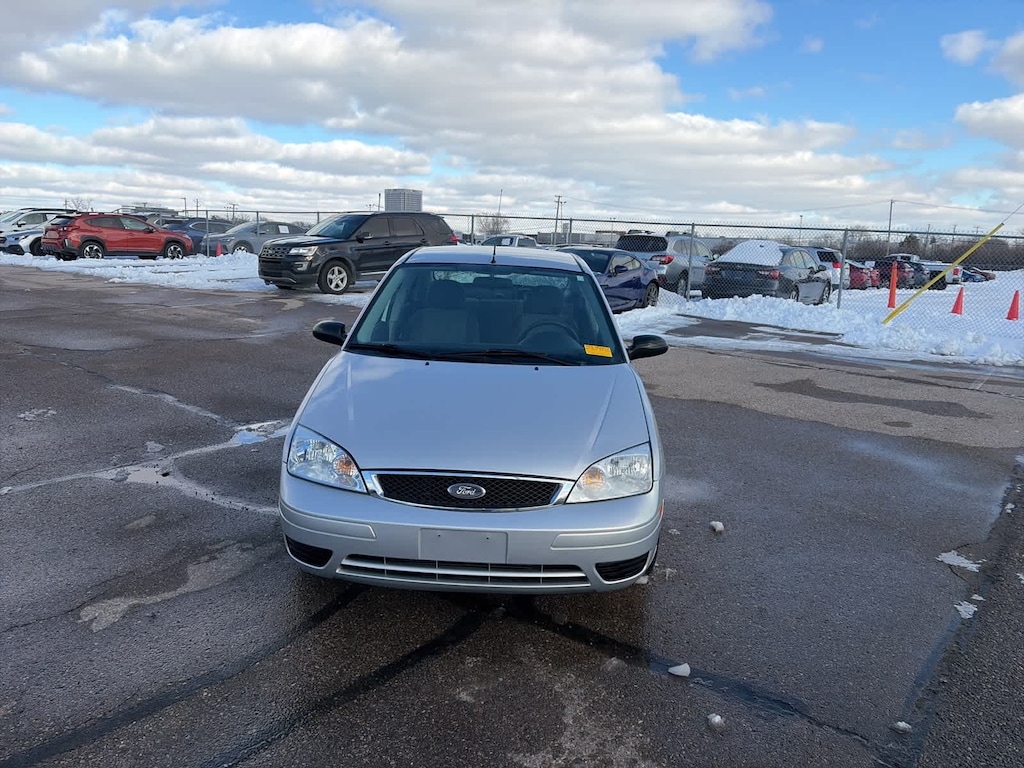 Used 2007 Ford Focus SE Sedan