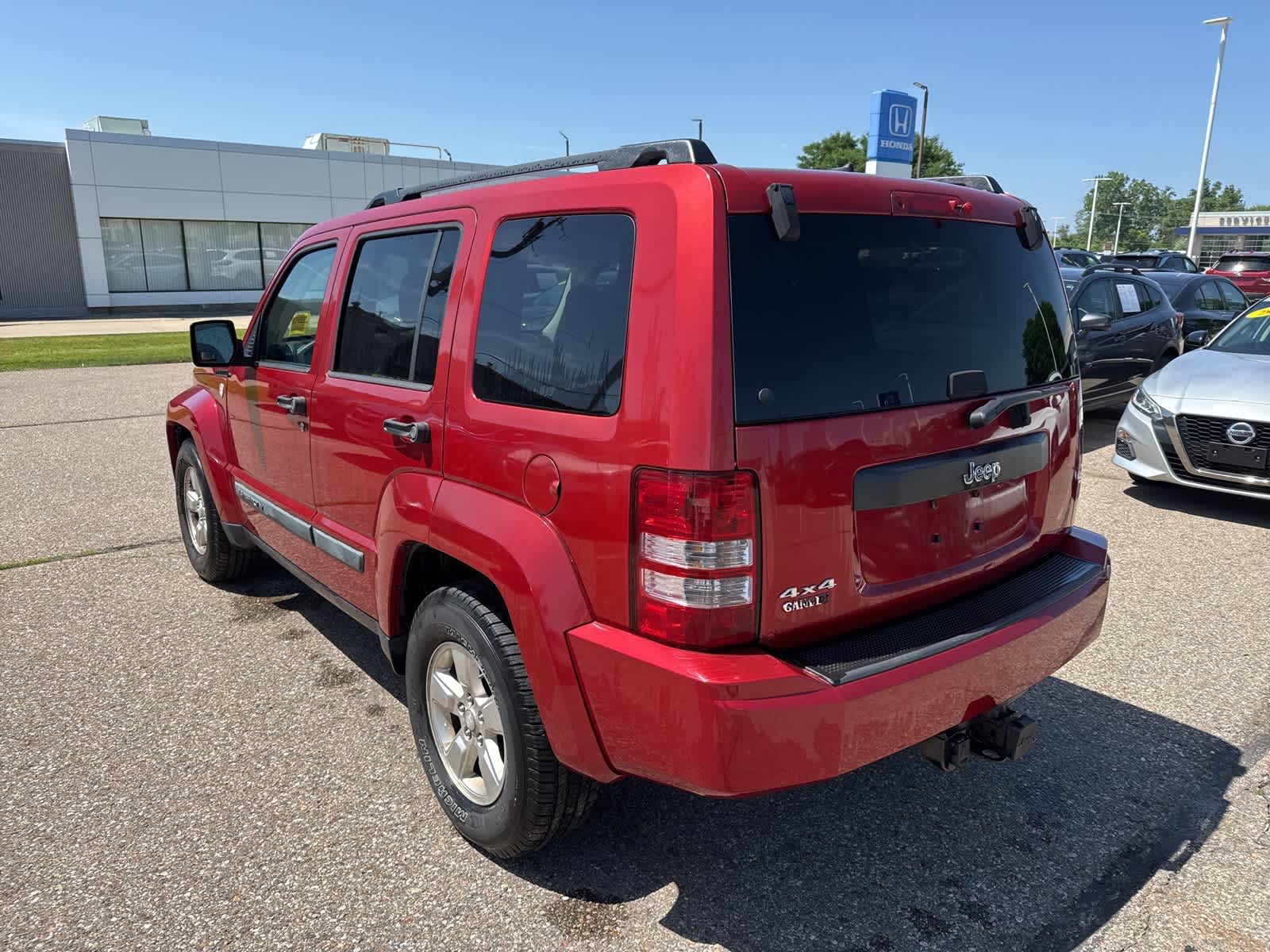 Thumbnail: 2010 Jeep Liberty - 2