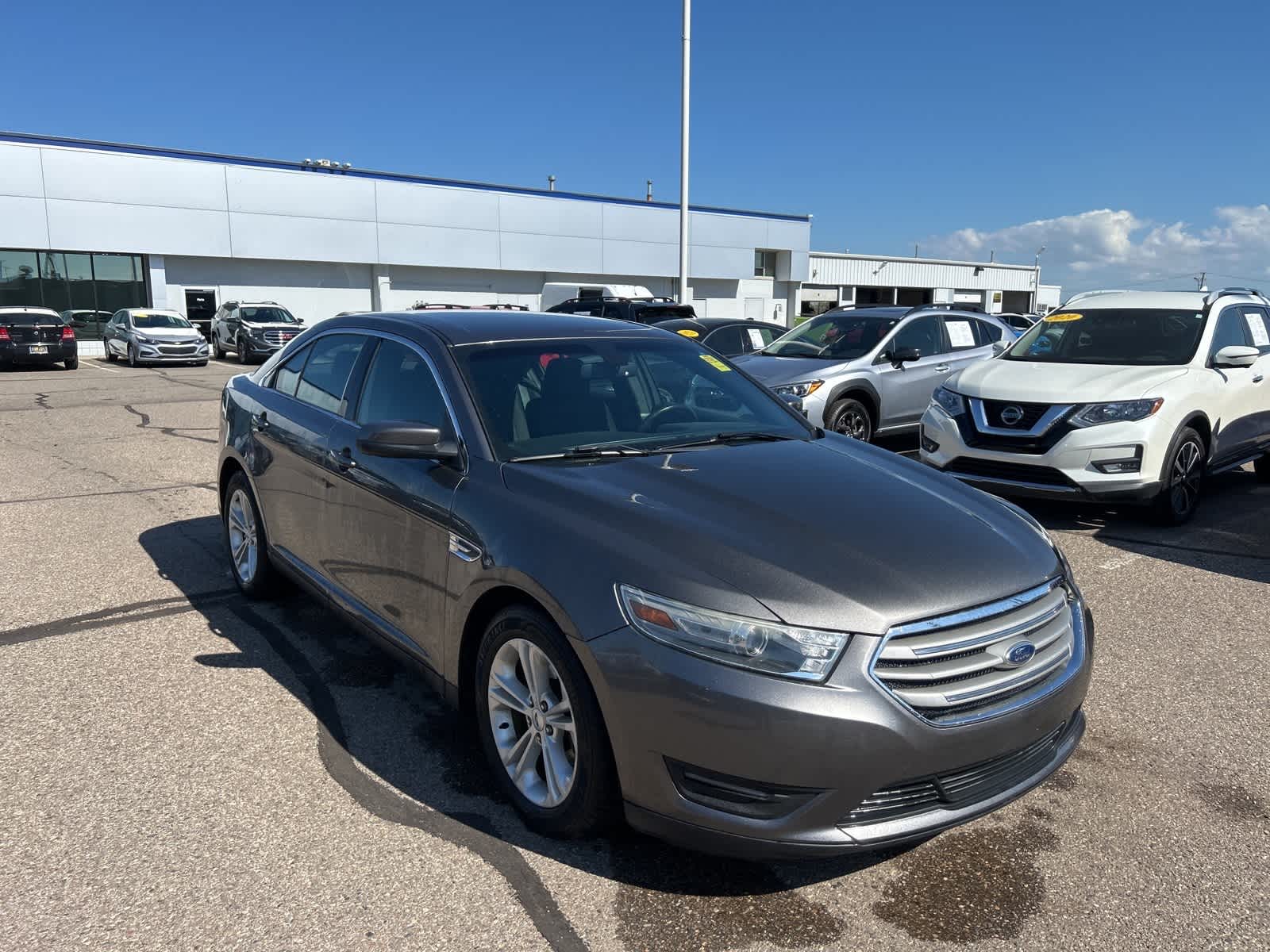 2013 Ford Taurus SEL photo 3