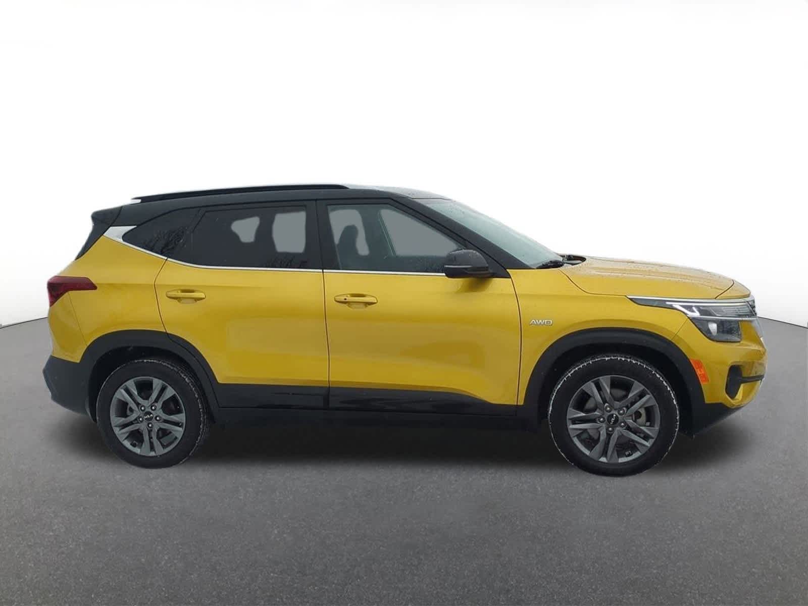 Thumbnail: 2022 Kia Seltos - 7