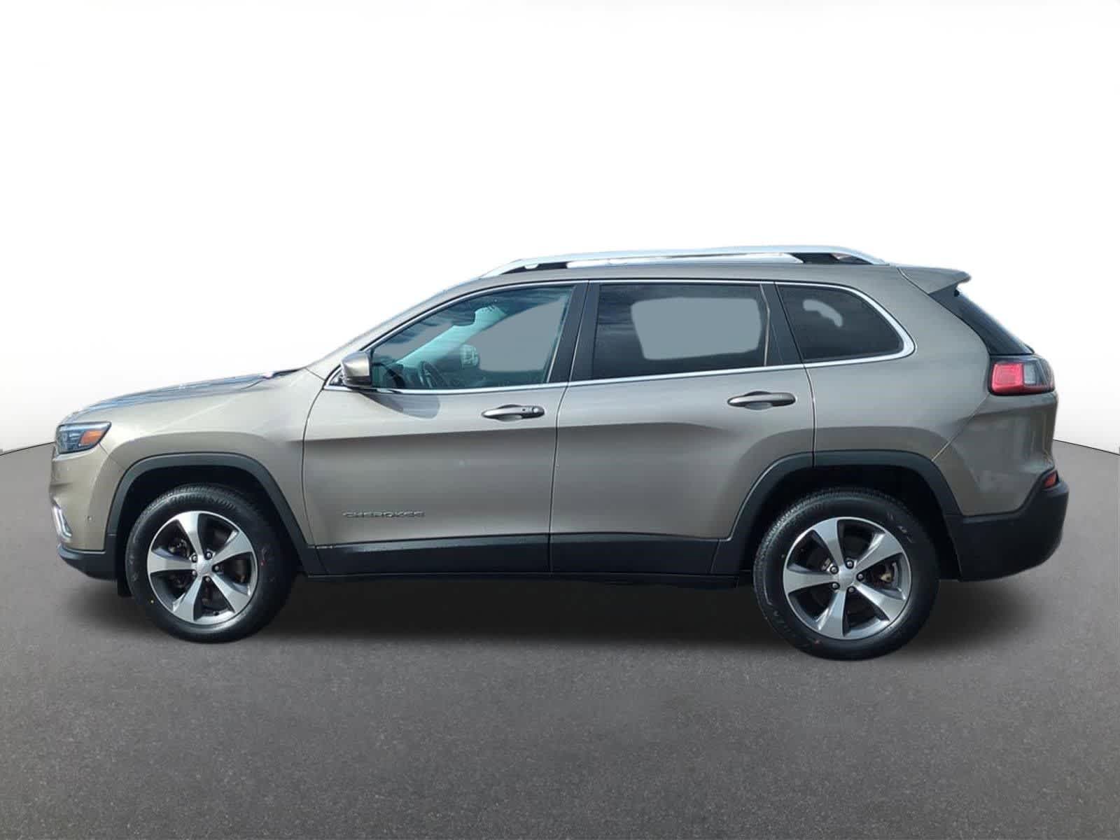 Thumbnail: 2021 Jeep Cherokee - 3
