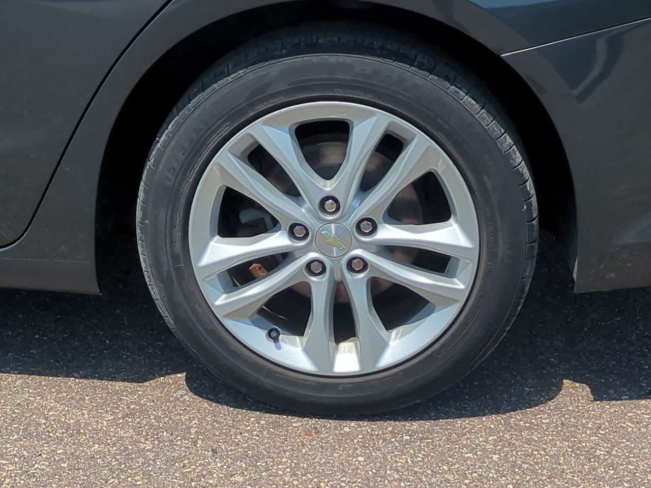 Thumbnail: 2017 Chevrolet Malibu - 13