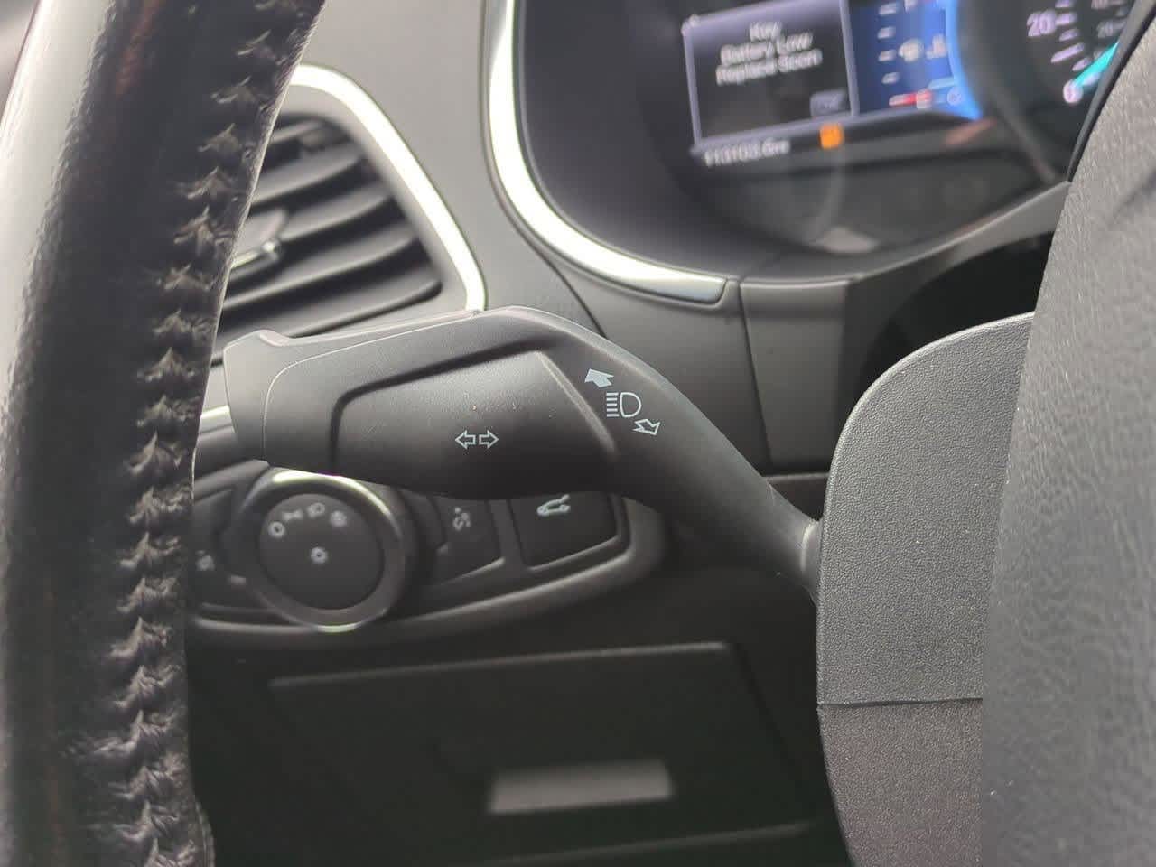 Thumbnail: 2015 Ford Edge - 27