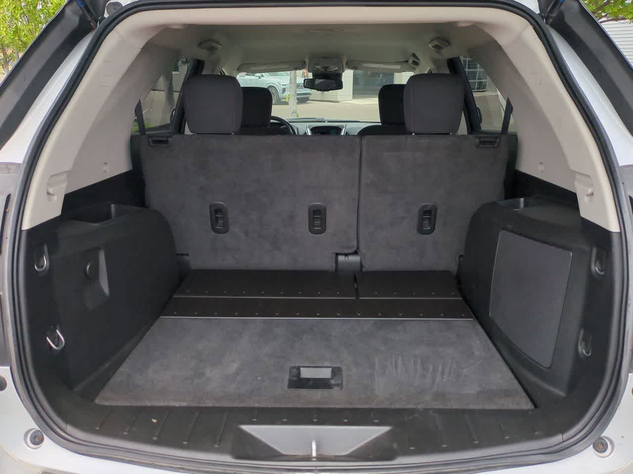 Thumbnail: 2012 Chevrolet Equinox - 32