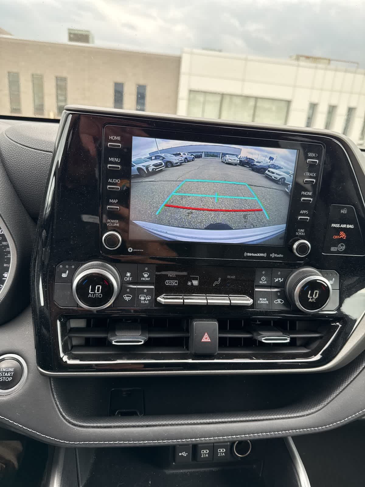 Thumbnail: 2021 Toyota Highlander - 20
