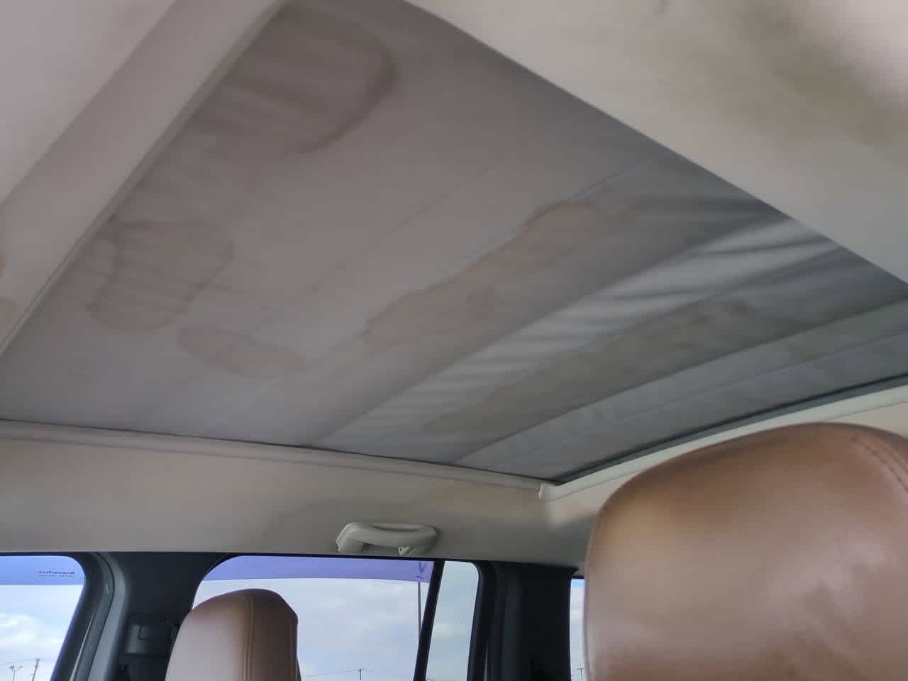 Thumbnail: 2012 Jeep Liberty - 18