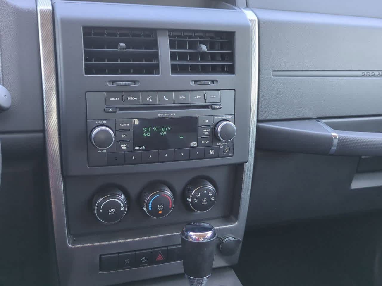 Thumbnail: 2010 Jeep Liberty - 25