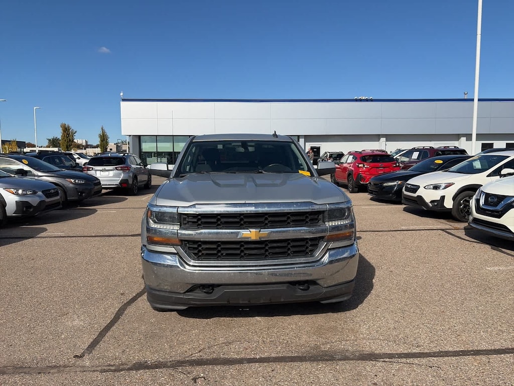 Used 2017 Chevrolet Silverado 1500  Truck Crew Cab