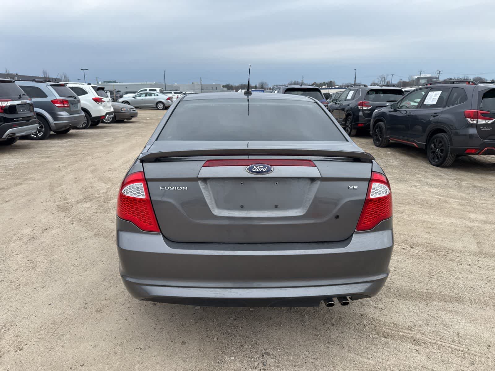 Thumbnail: 2010 Ford Fusion - 13