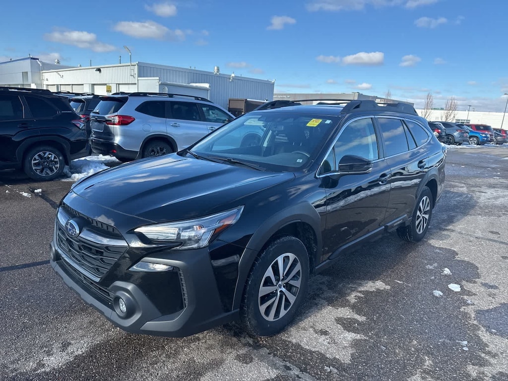 Used 2023 Subaru Outback Premium SUV