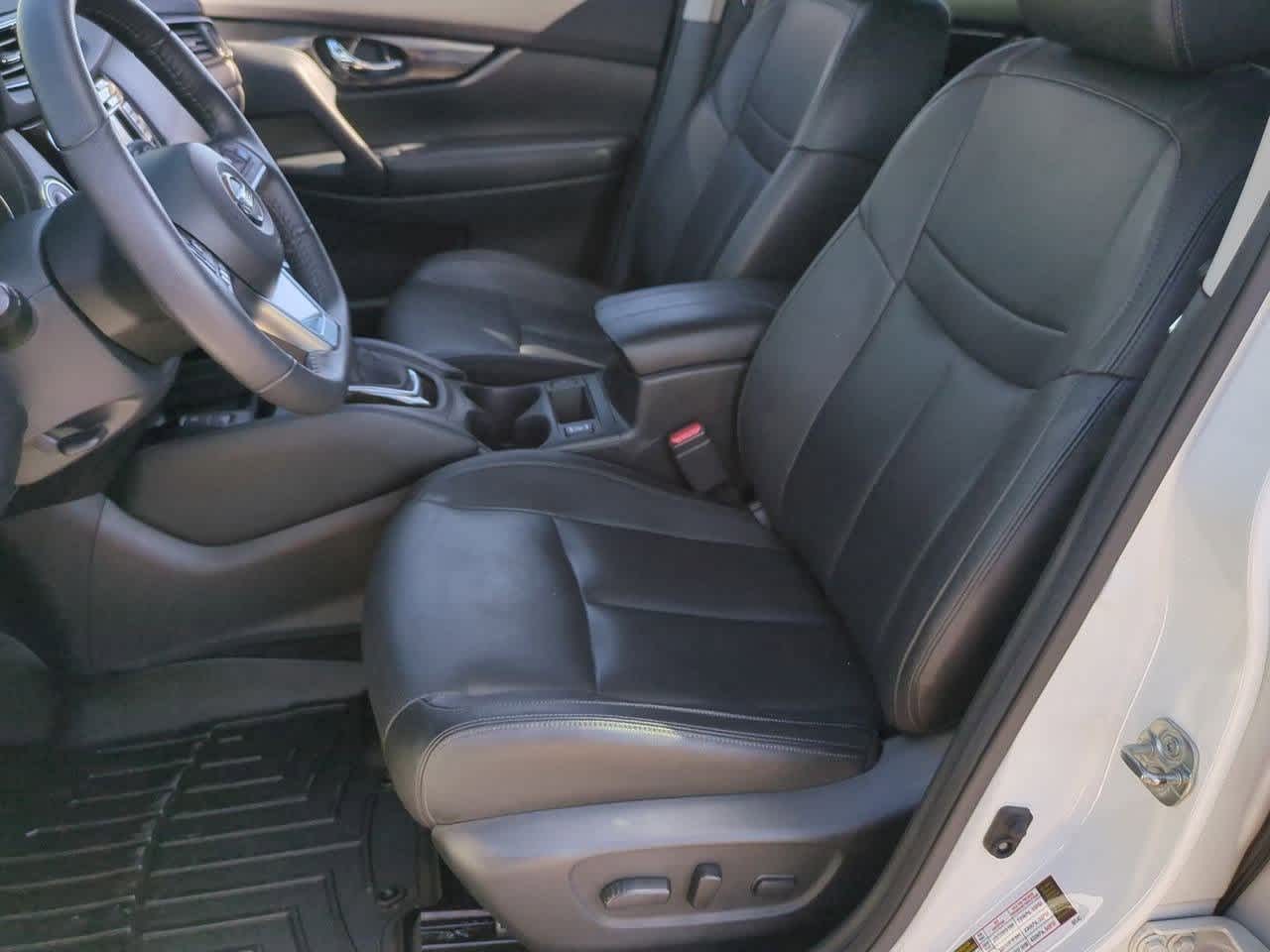 Thumbnail: 2020 Nissan Rogue - 15