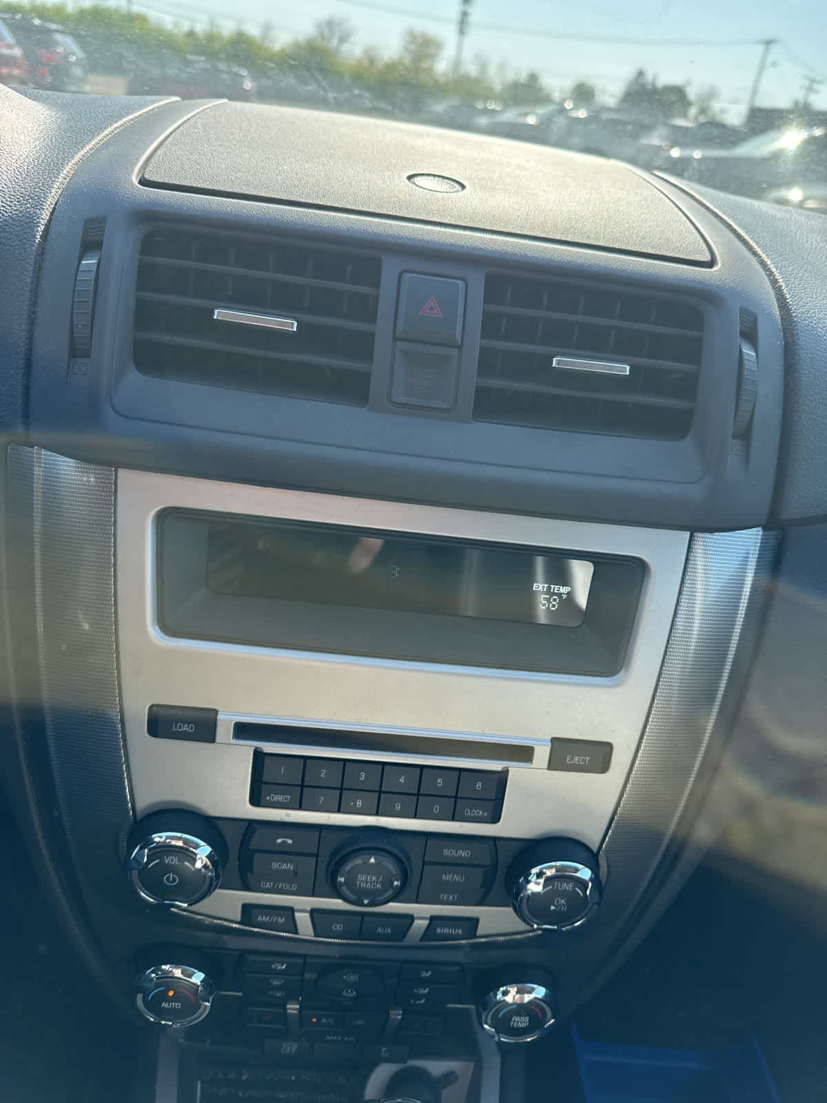 Thumbnail: 2012 Ford Fusion - 19