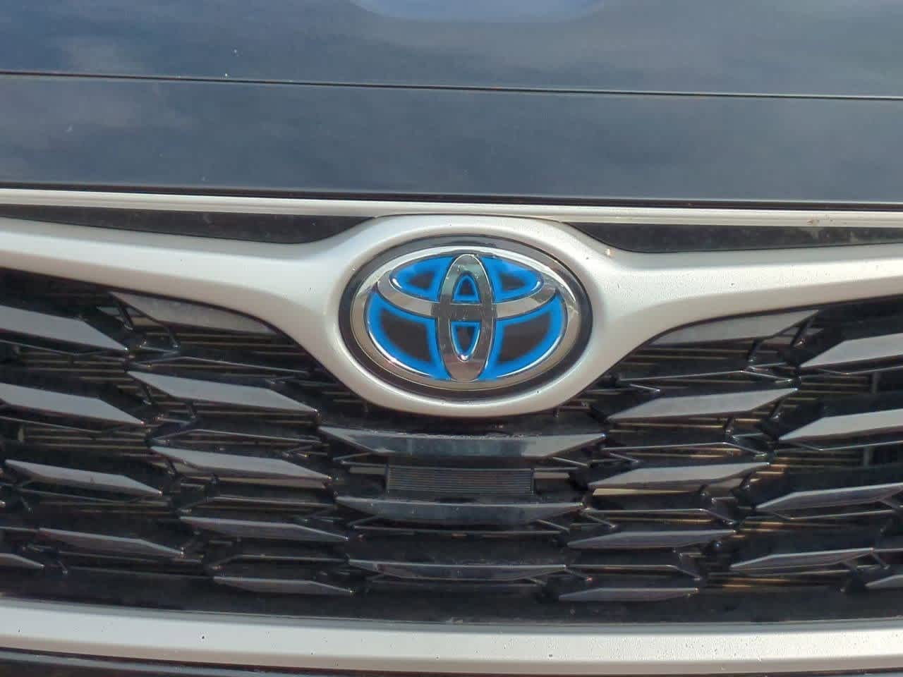 Thumbnail: 2022 Toyota Highlander - 11