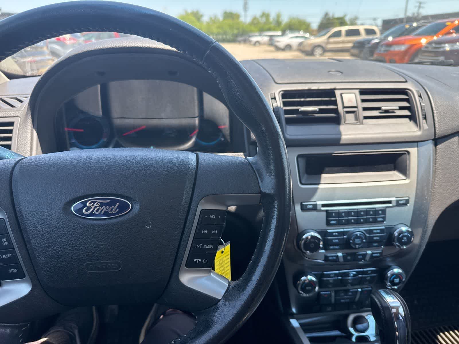 Thumbnail: 2012 Ford Fusion - 18