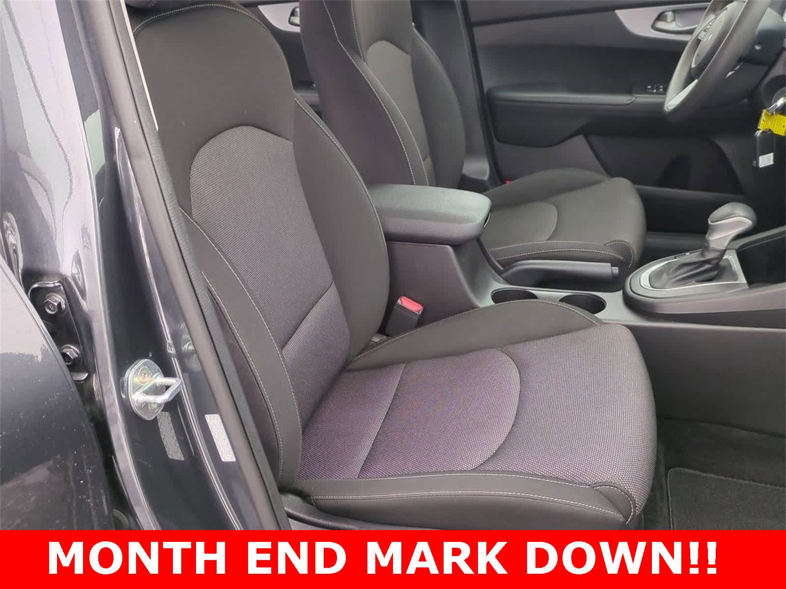 Thumbnail: 2022 Kia Forte - 19