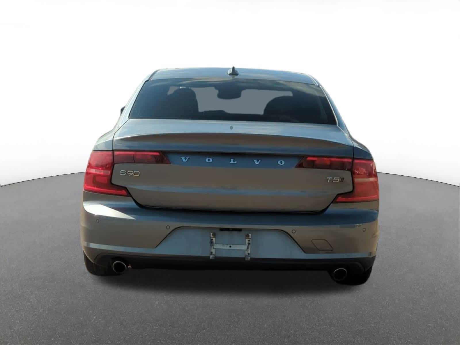 2018 Volvo S90 T5 Momentum 5