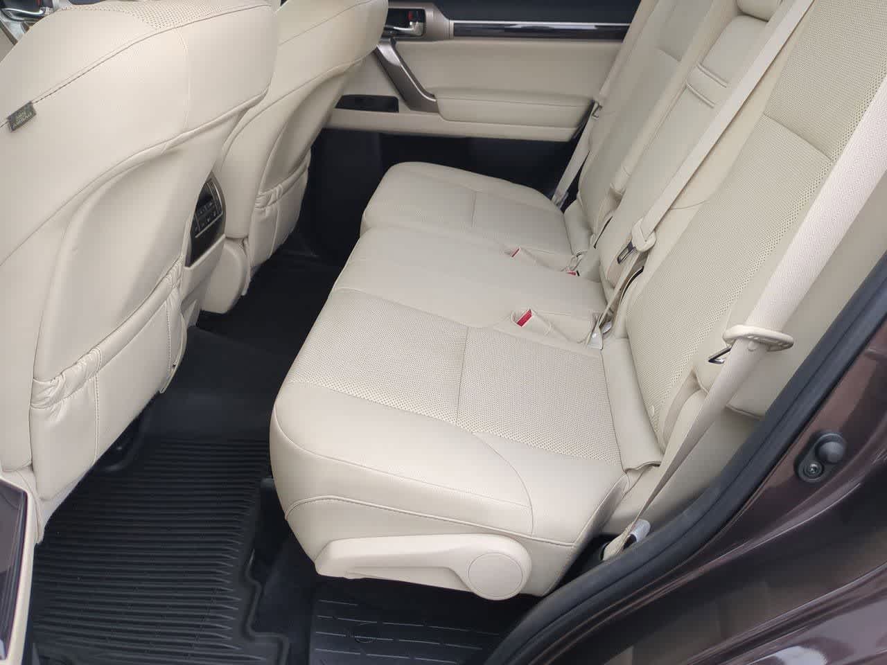 Thumbnail: 2020 Lexus GX - 19