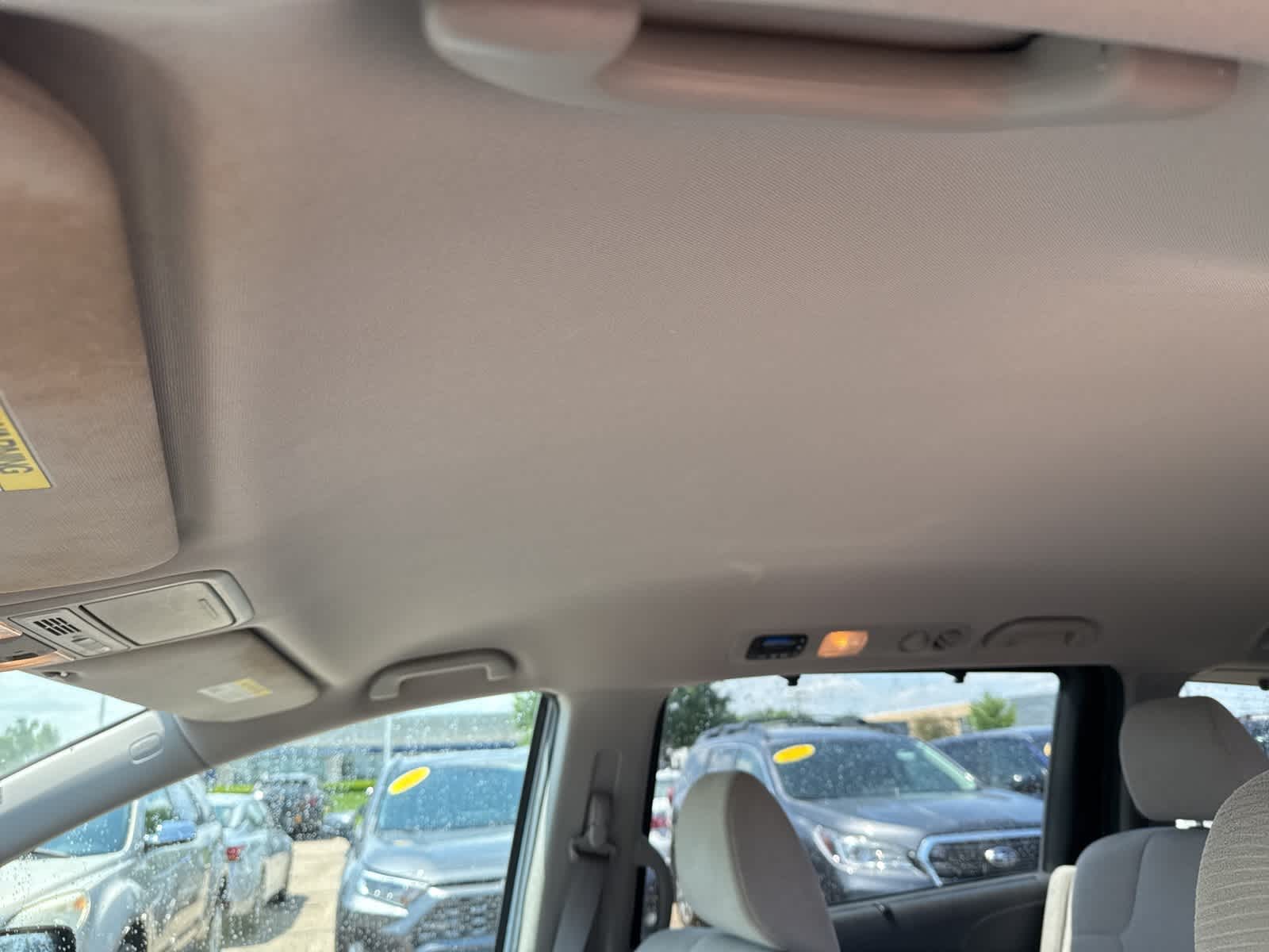 Thumbnail: 2013 Honda Odyssey - 17