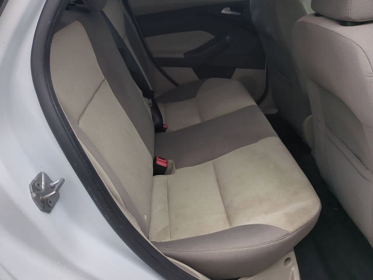 Thumbnail: 2014 Ford Focus - 18