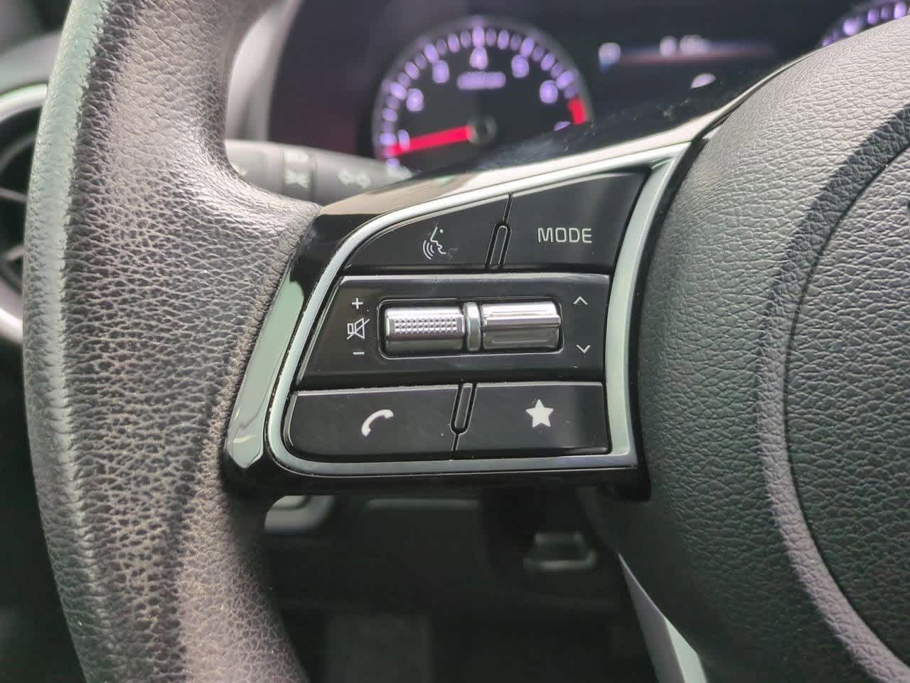 Thumbnail: 2022 Kia Forte - 21