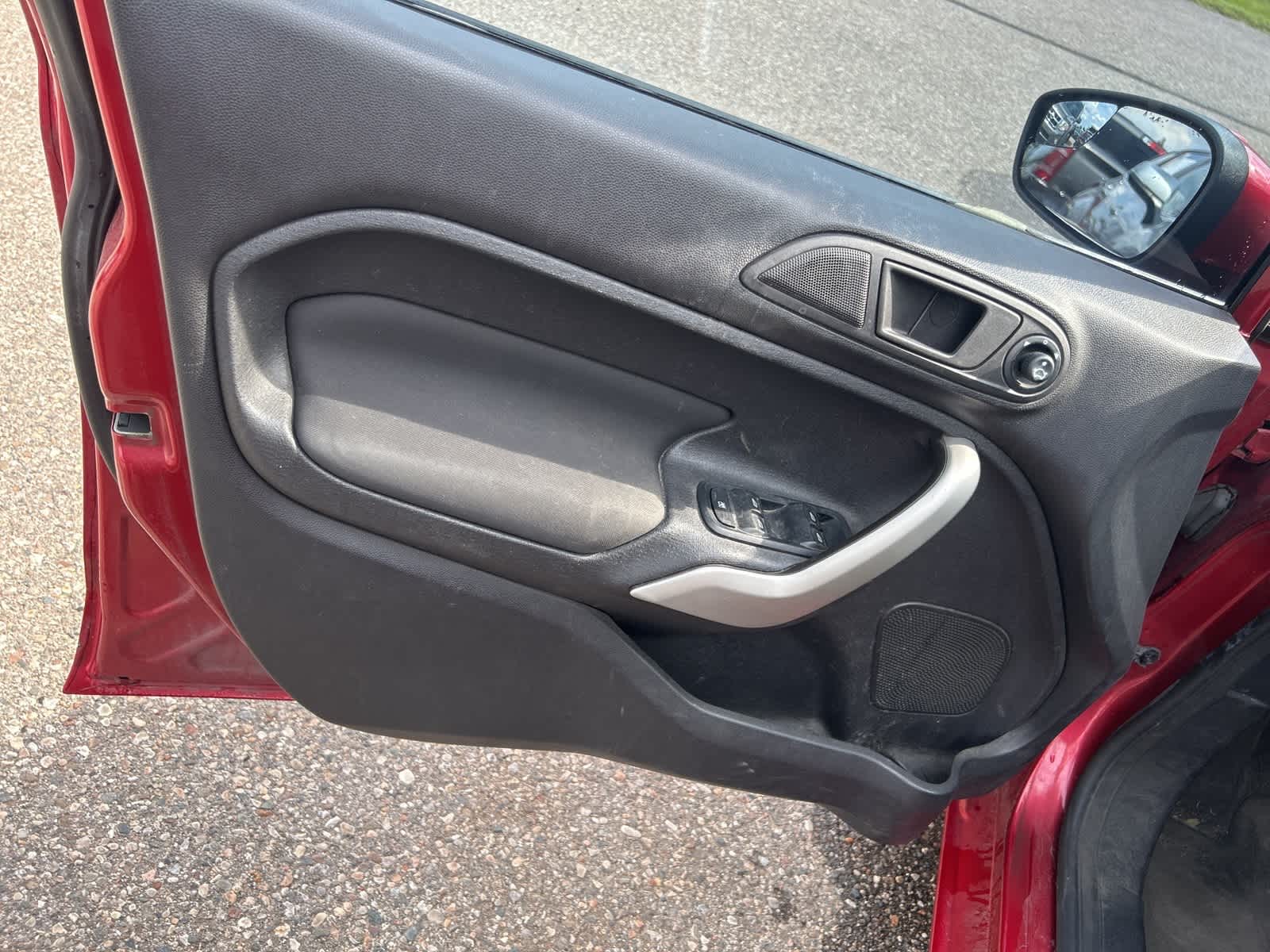 Thumbnail: 2011 Ford Fiesta - 15