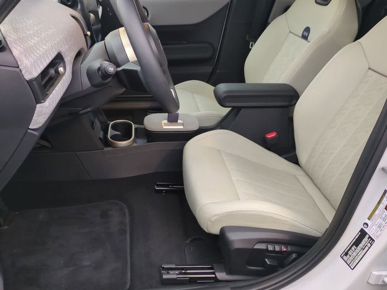 Thumbnail: 2025 MINI Cooper Hardtop - 14