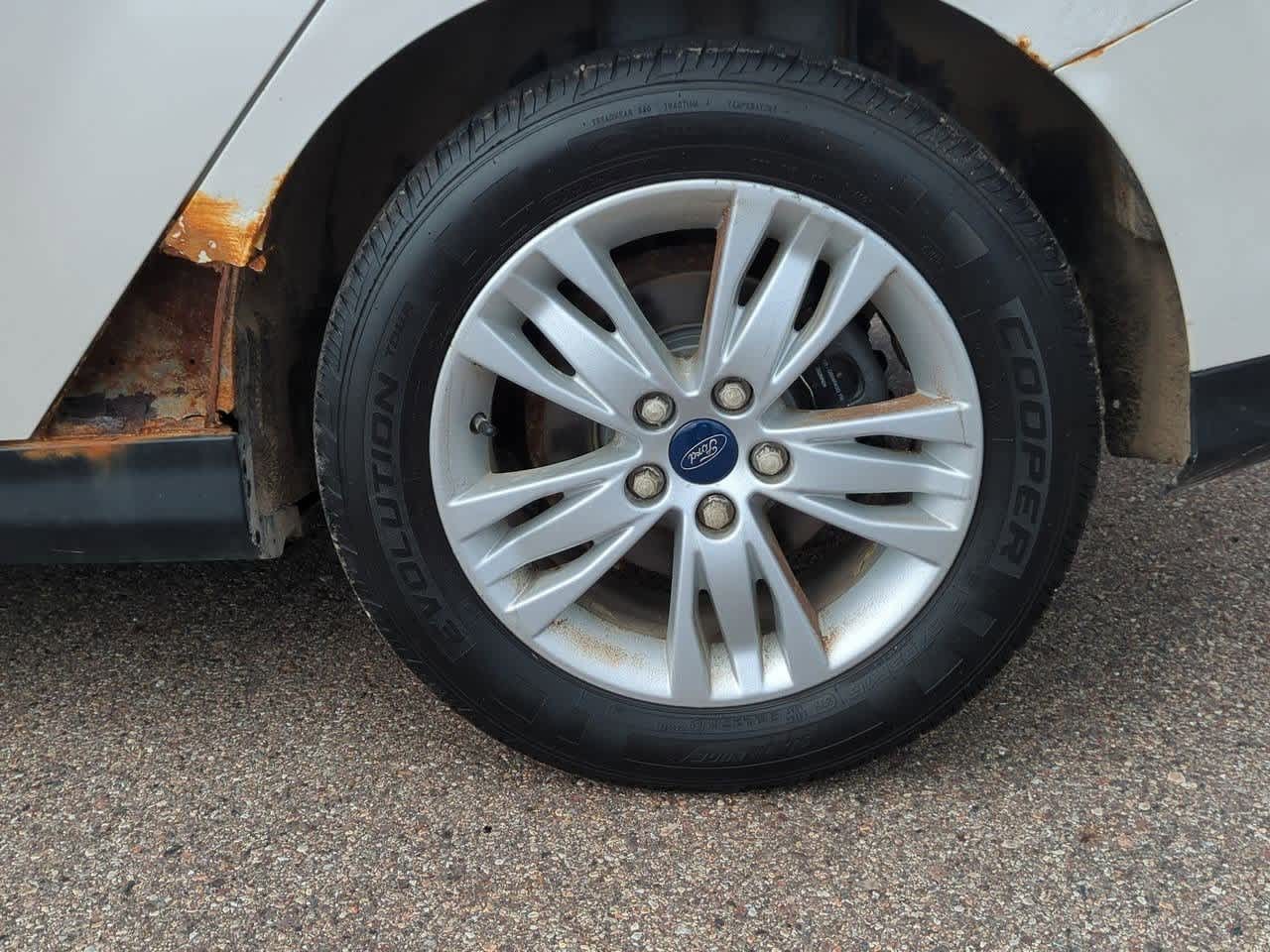 Thumbnail: 2012 Ford Focus - 13