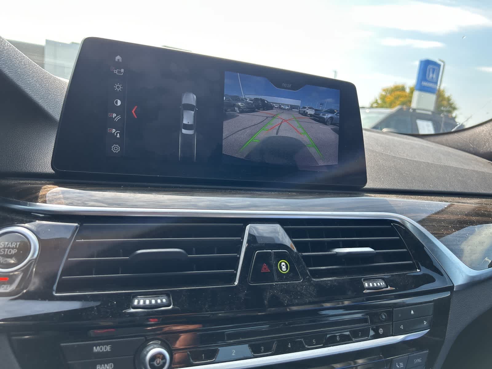 Thumbnail: 2018 BMW 5 Series - 14