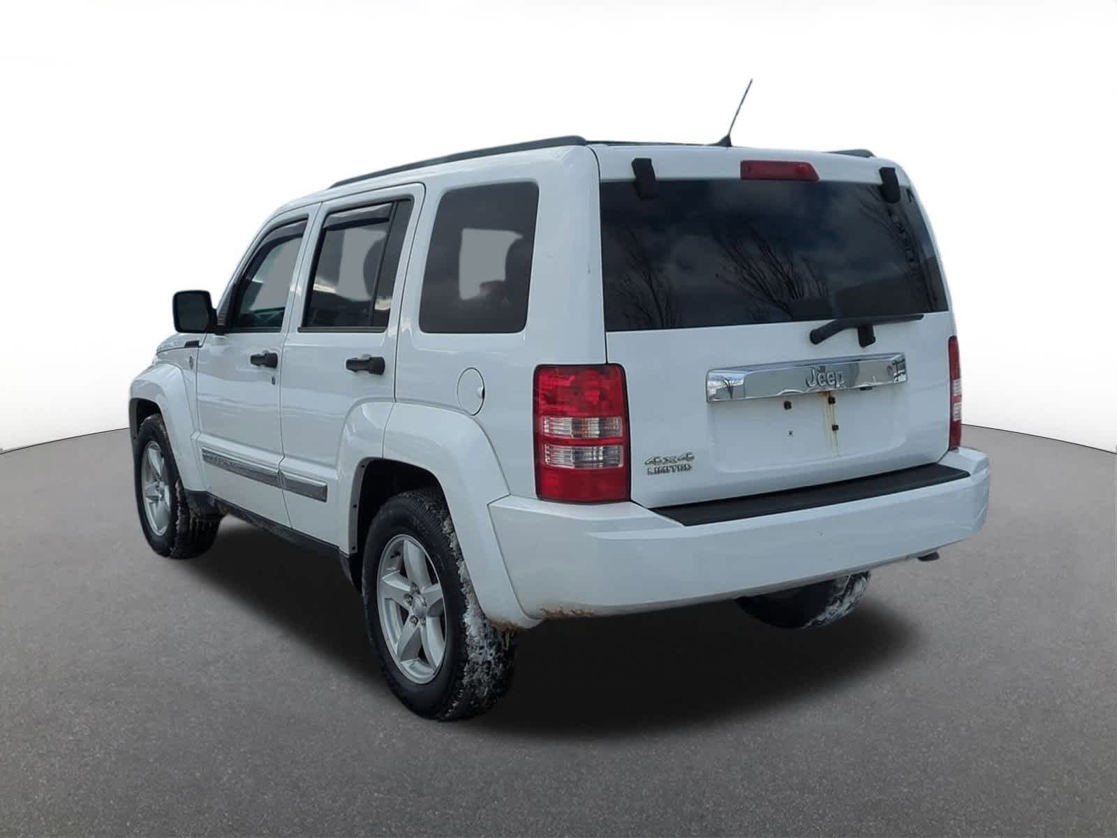 Thumbnail: 2012 Jeep Liberty - 4