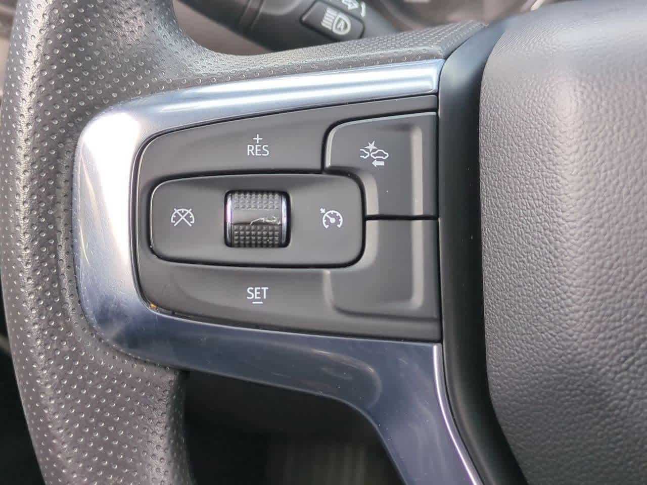 Thumbnail: 2022 Chevrolet Blazer - 22