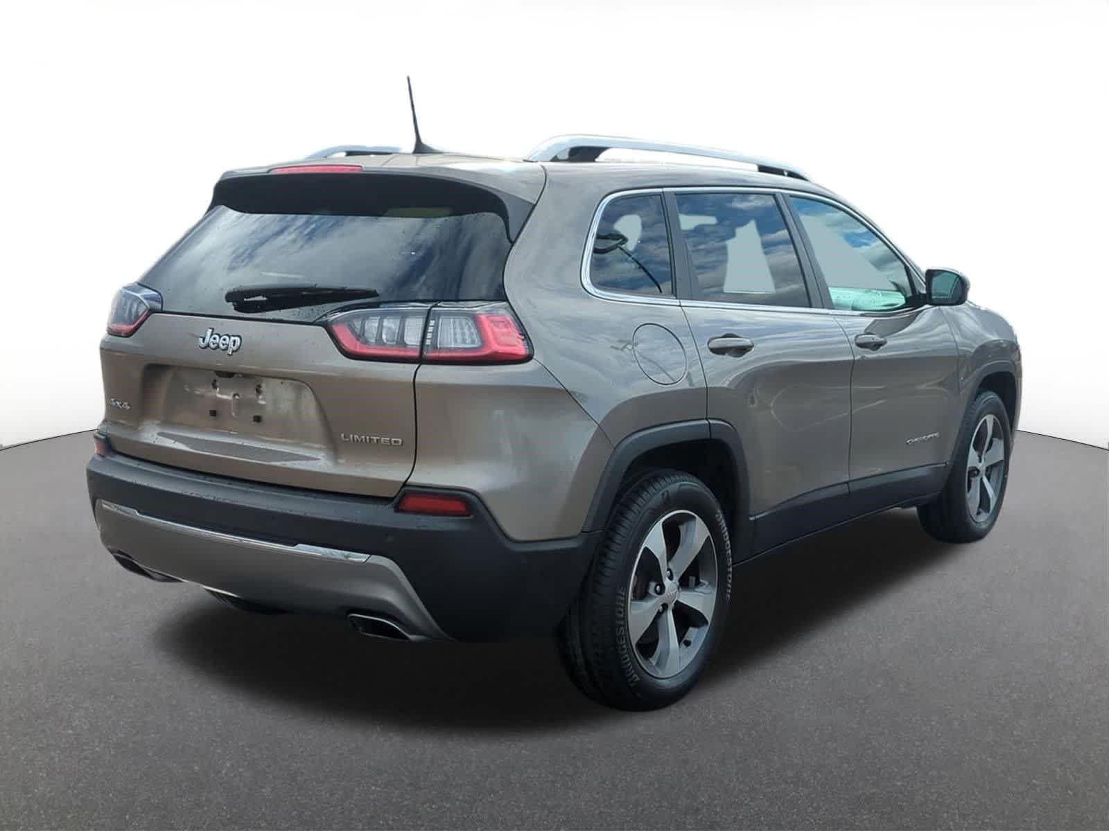 Thumbnail: 2021 Jeep Cherokee - 6