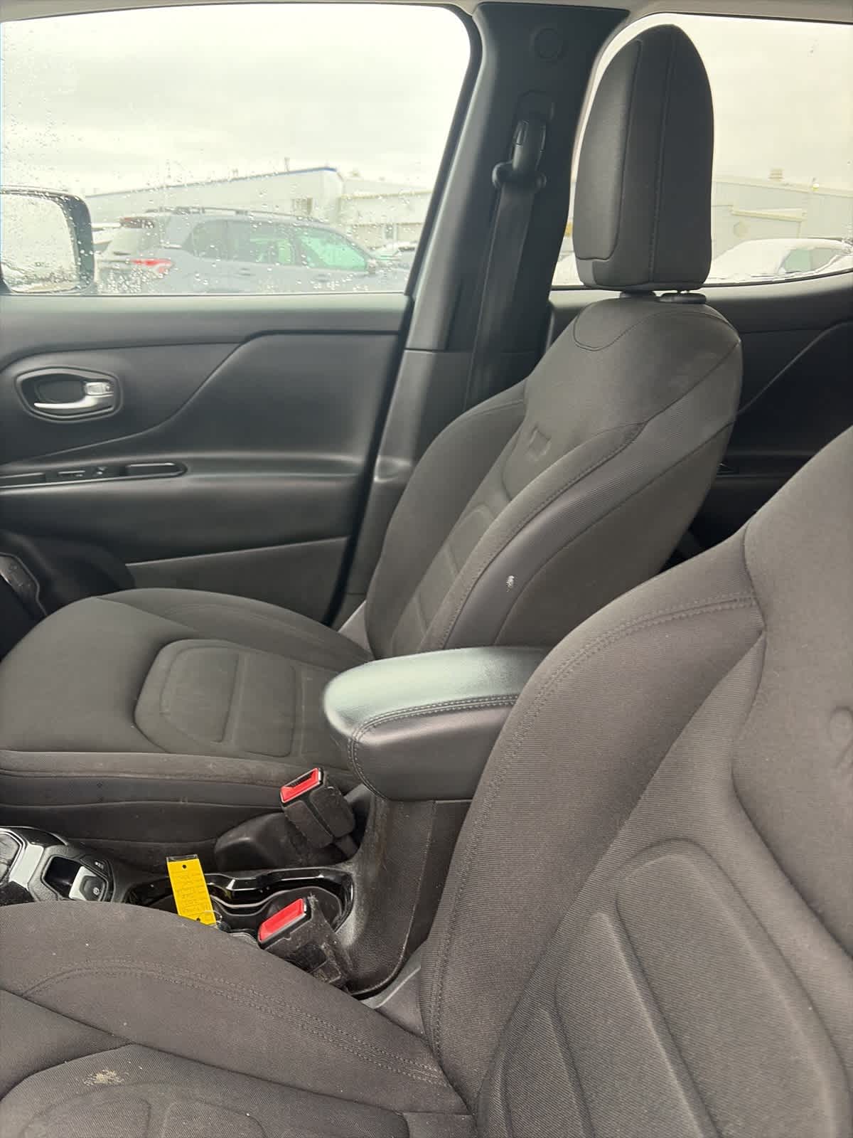 Thumbnail: 2017 Jeep Renegade - 13