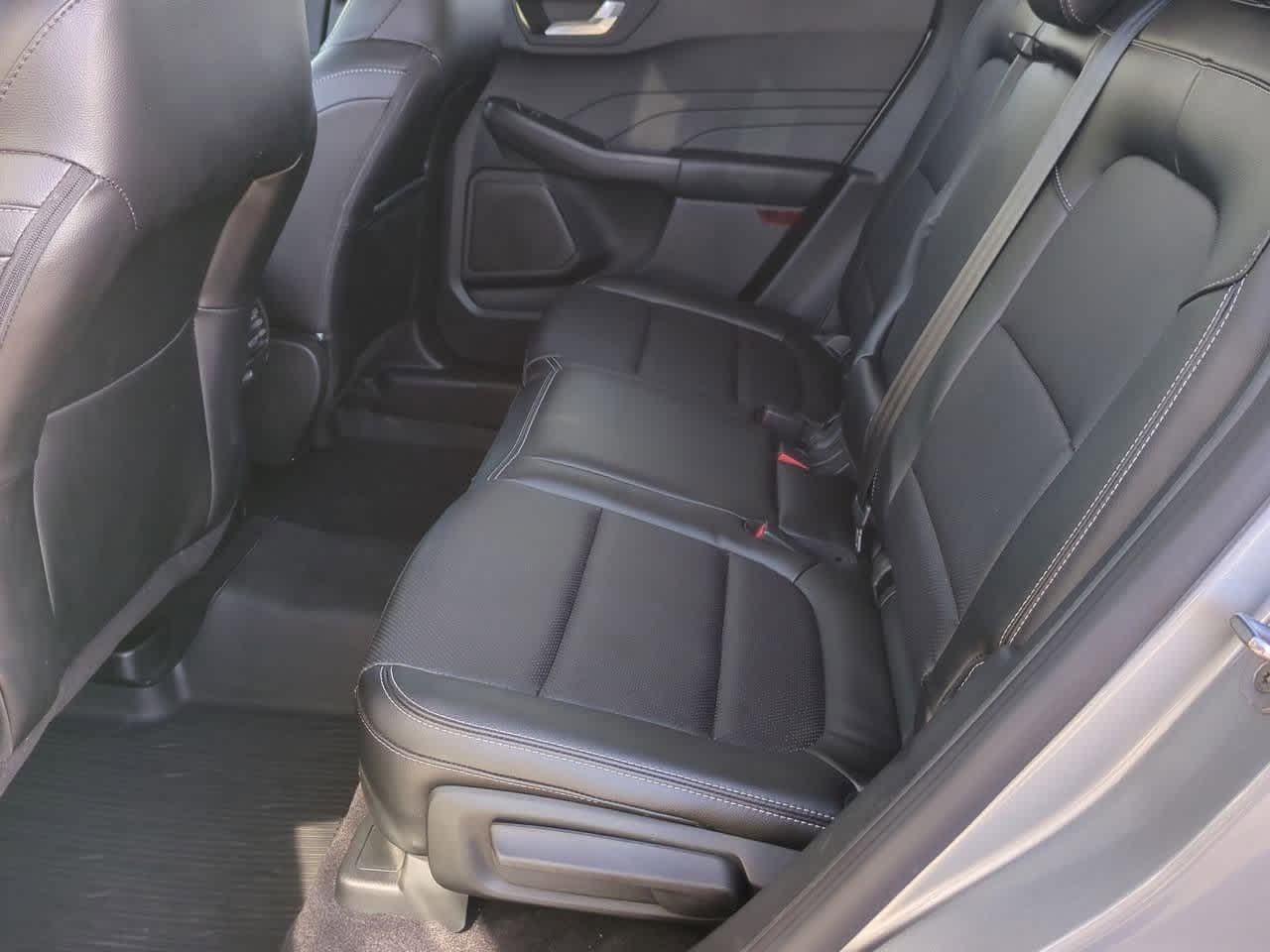 Thumbnail: 2022 Ford Escape - 18