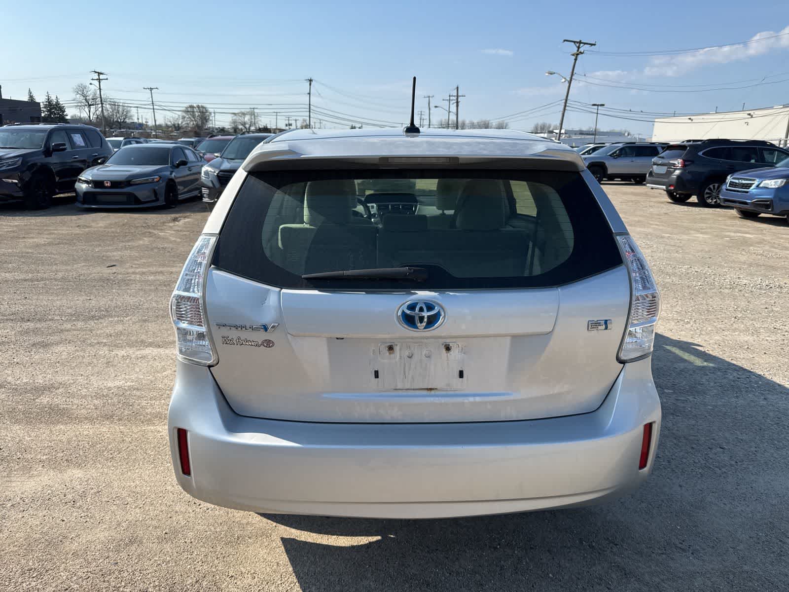 Thumbnail: 2014 Toyota Prius v - 13