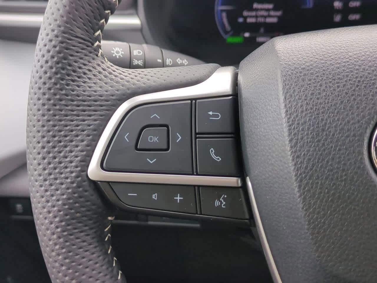 Thumbnail: 2025 Toyota Sienna - 25