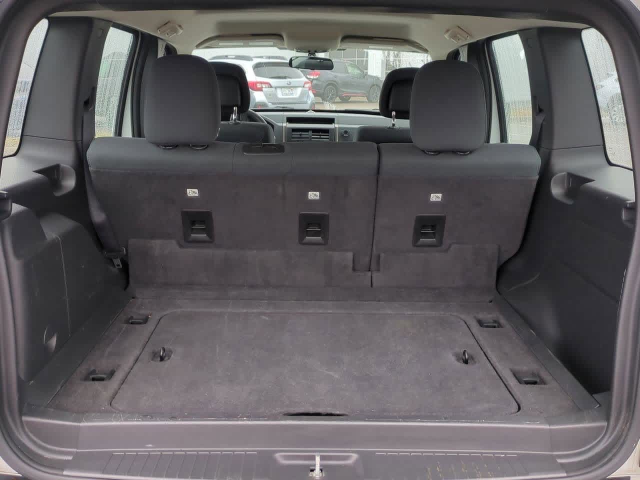 Thumbnail: 2012 Jeep Liberty - 31