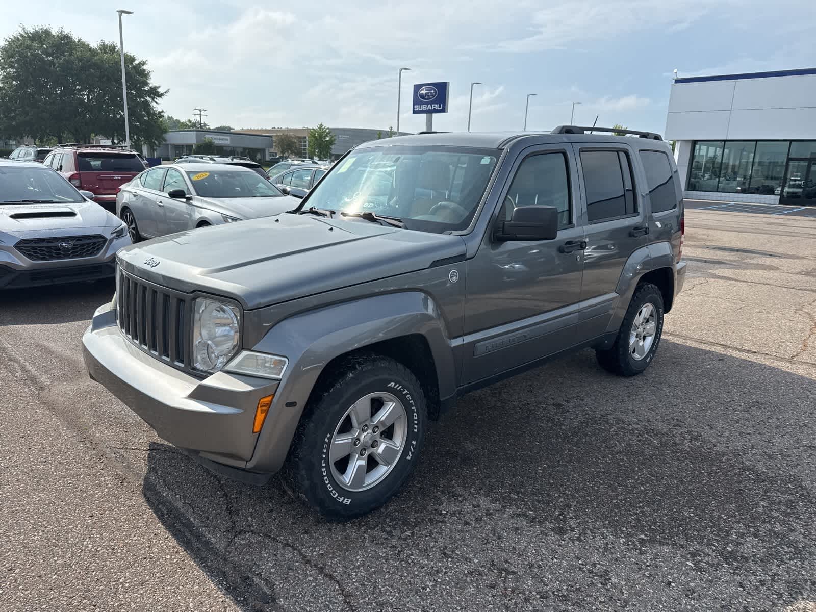 Thumbnail: 2012 Jeep Liberty - 1