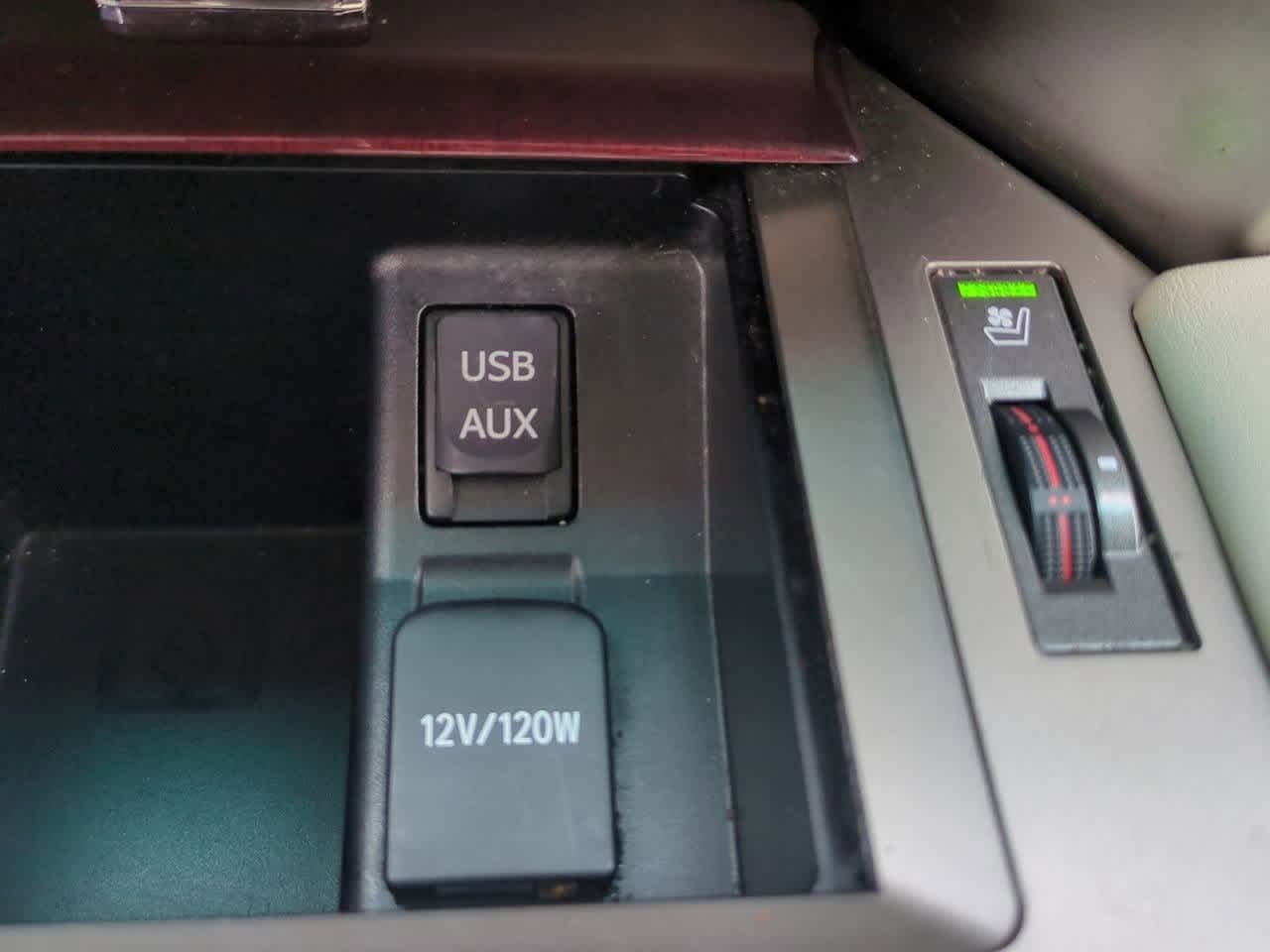 Thumbnail: 2011 Lexus GX - 31