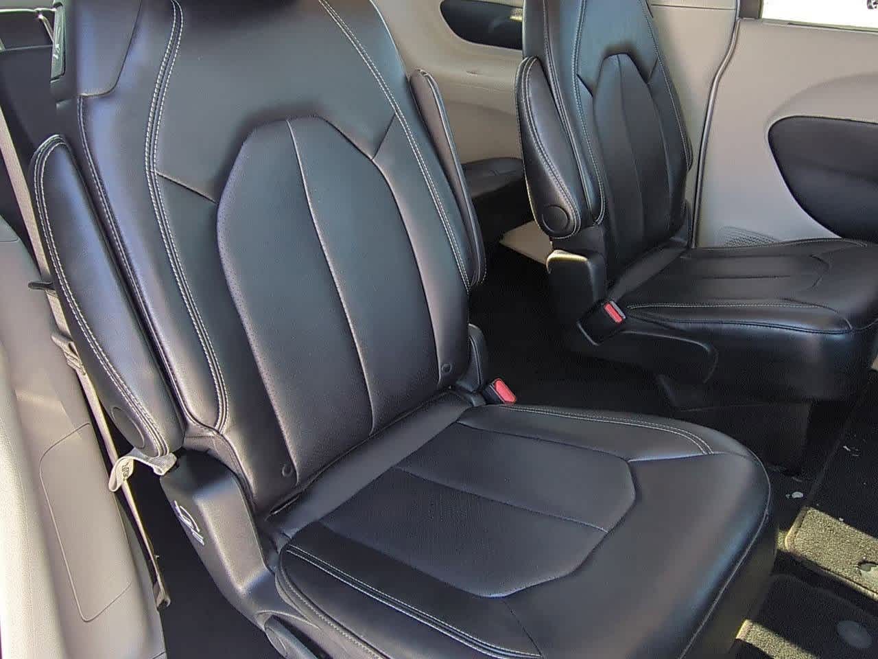 Thumbnail: 2024 Chrysler Pacifica - 13