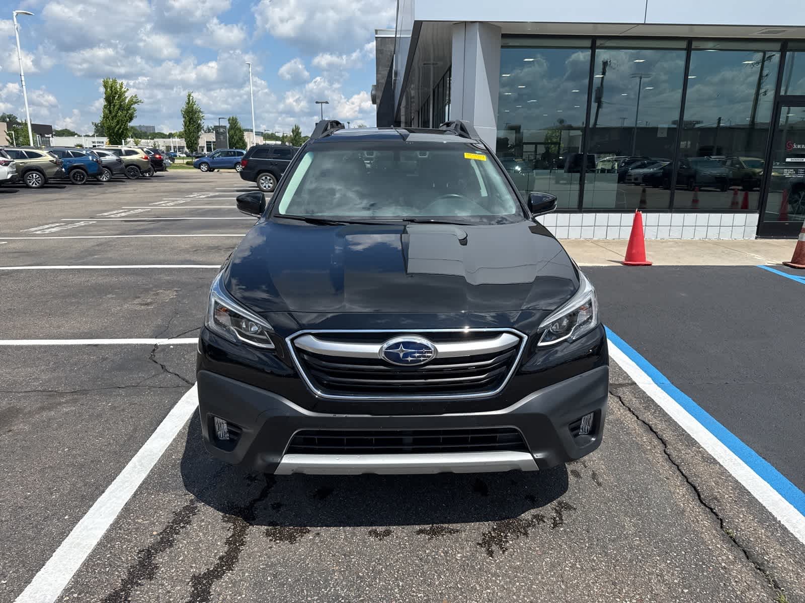 Thumbnail: 2022 Subaru Outback - 10