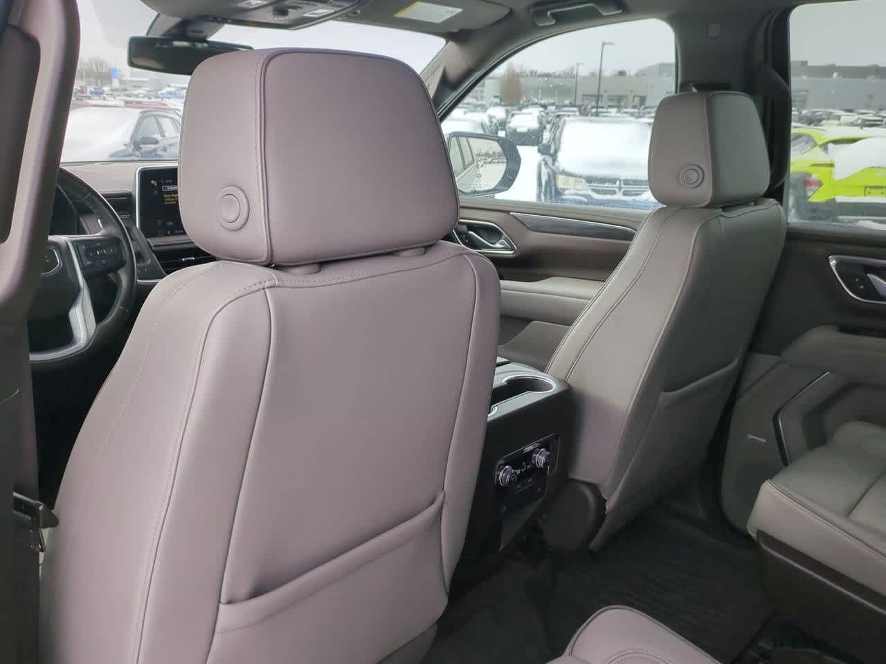 Thumbnail: 2022 GMC Yukon - 17