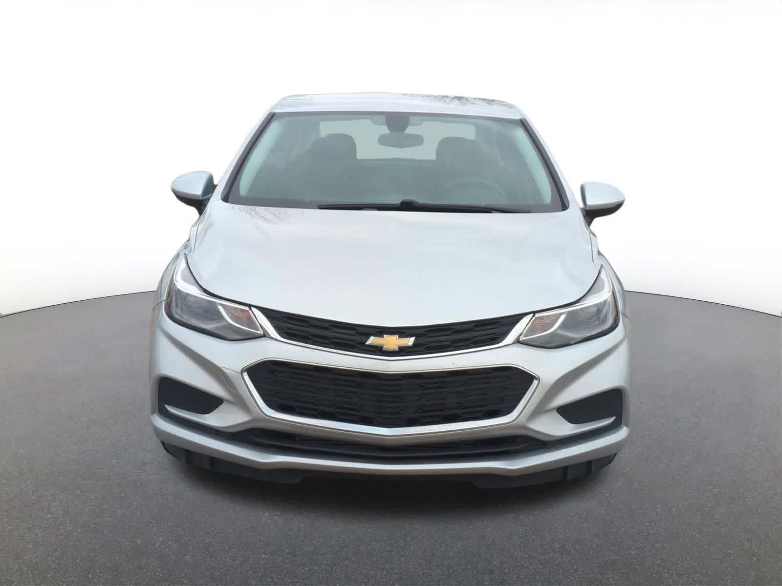 Thumbnail: 2018 Chevrolet Cruze - 9