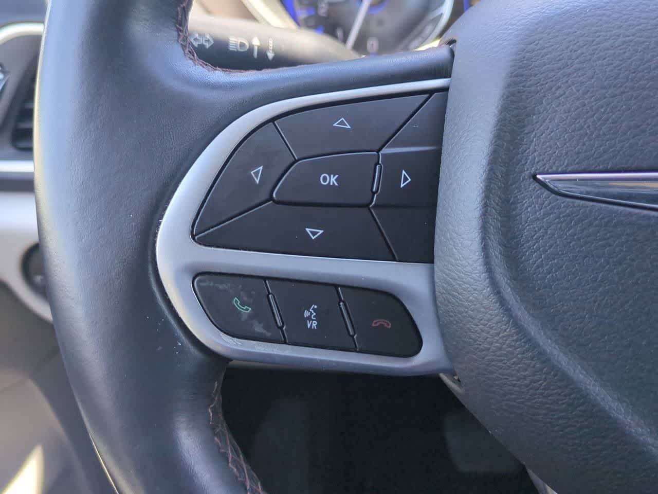 Thumbnail: 2018 Chrysler Pacifica - 24