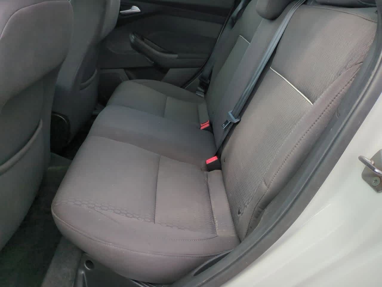 Thumbnail: 2012 Ford Focus - 18