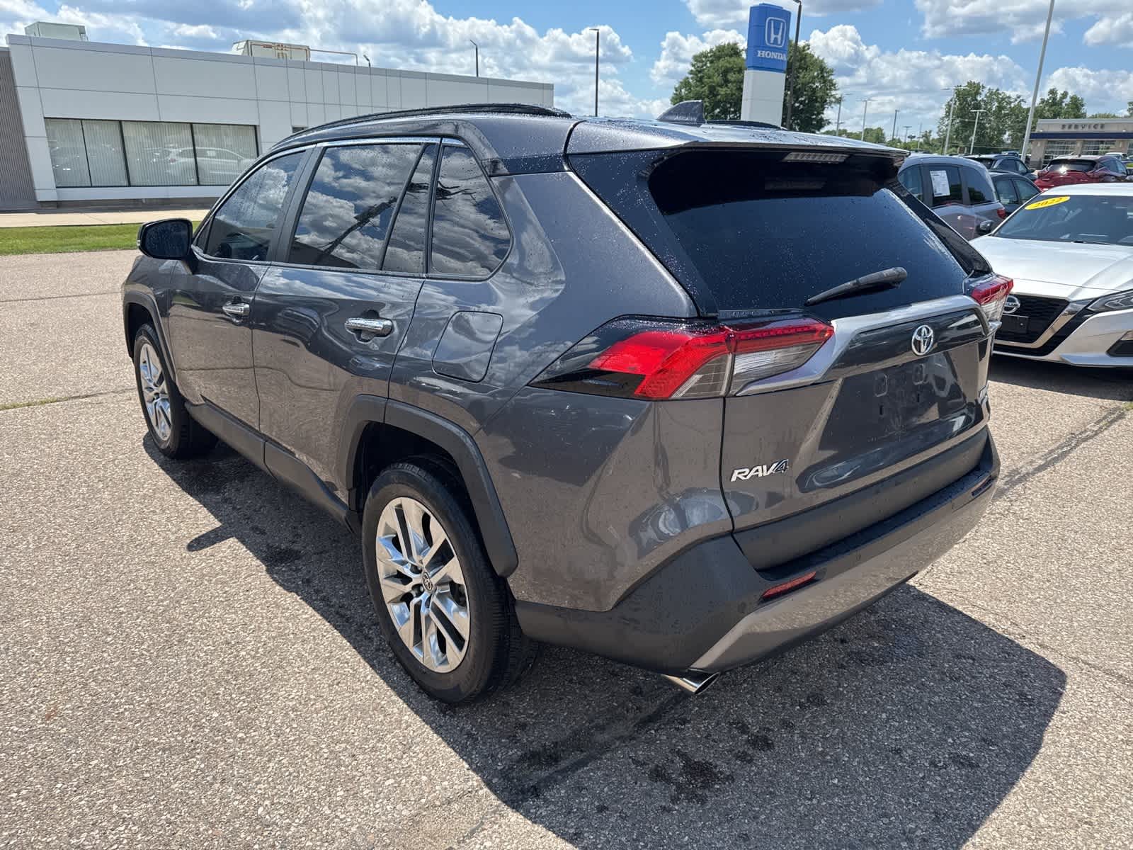 Thumbnail: 2021 Toyota RAV4 - 2