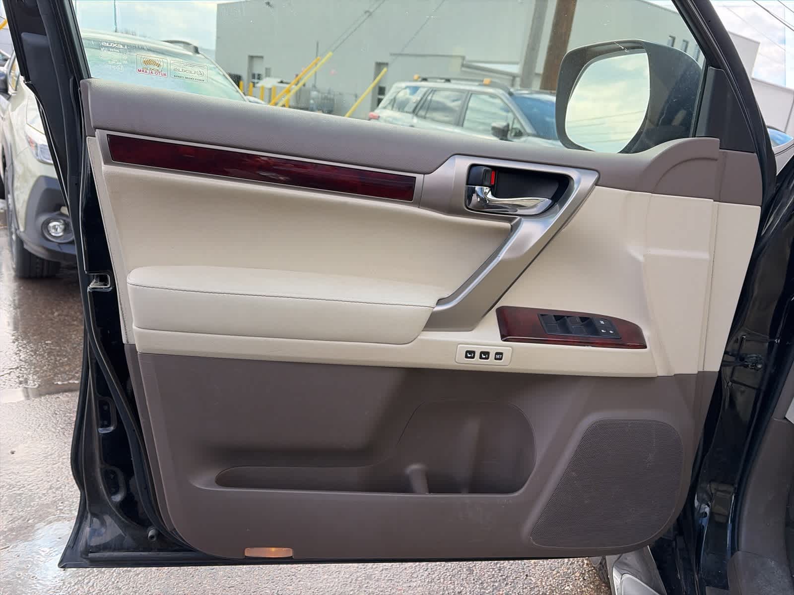 Thumbnail: 2011 Lexus GX - 12