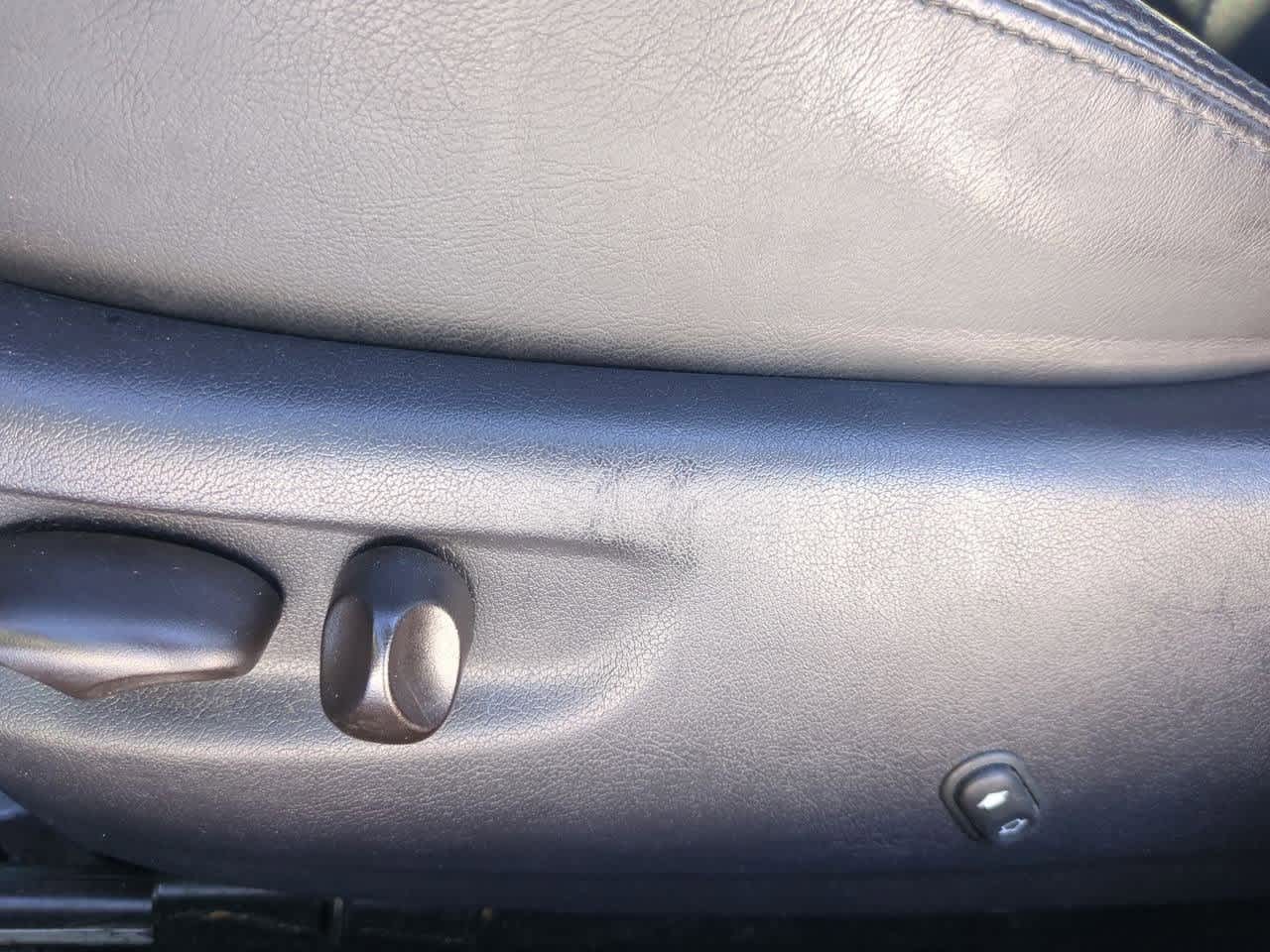 Thumbnail: 2004 Jaguar X-Type - 10