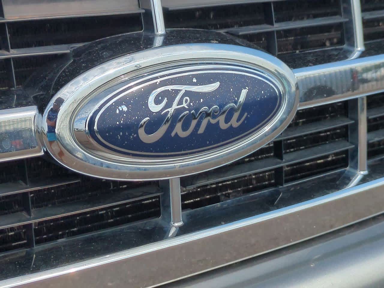 Thumbnail: 2009 Ford Escape - 11