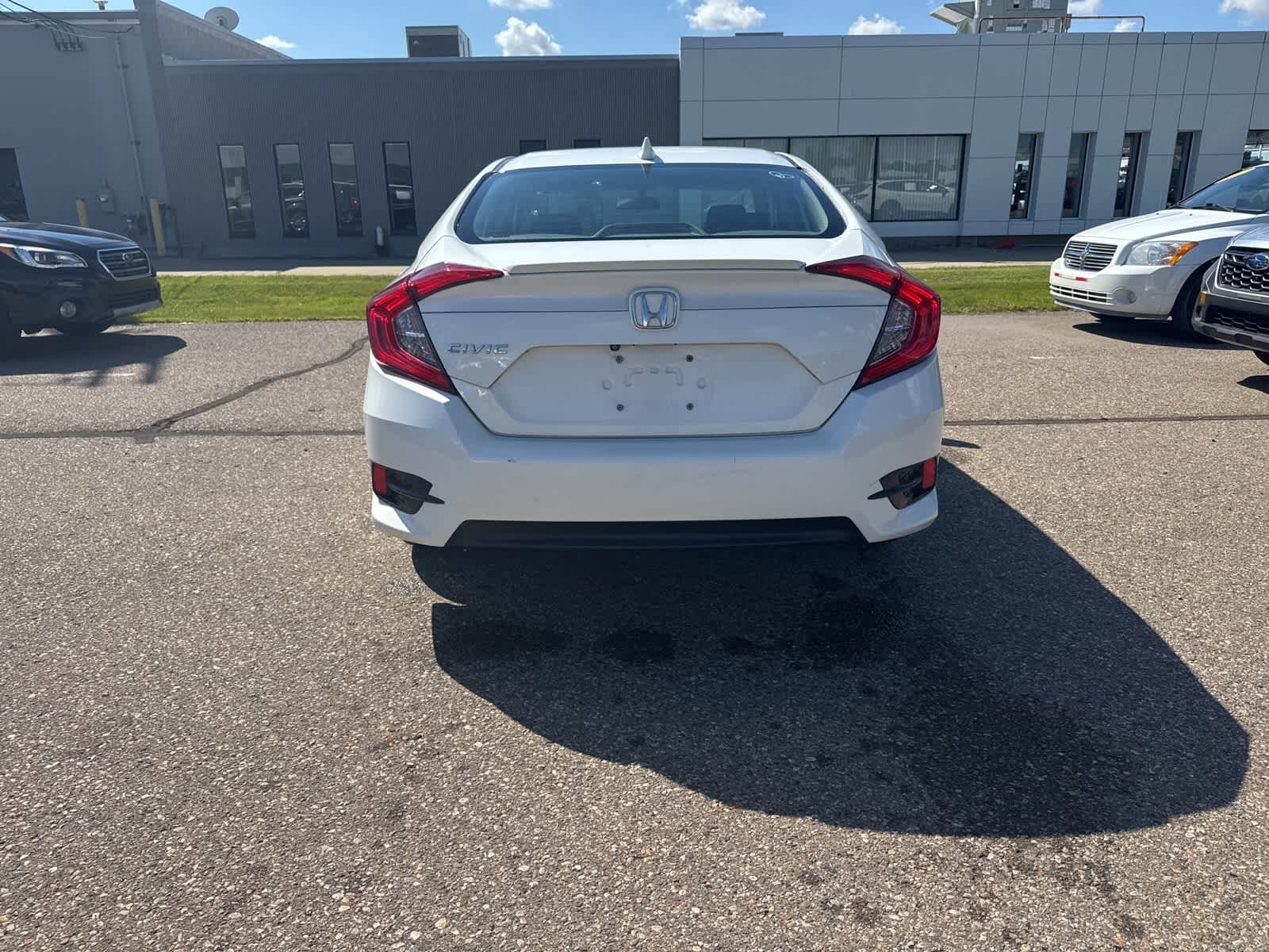 Thumbnail: 2017 Honda Civic - 6