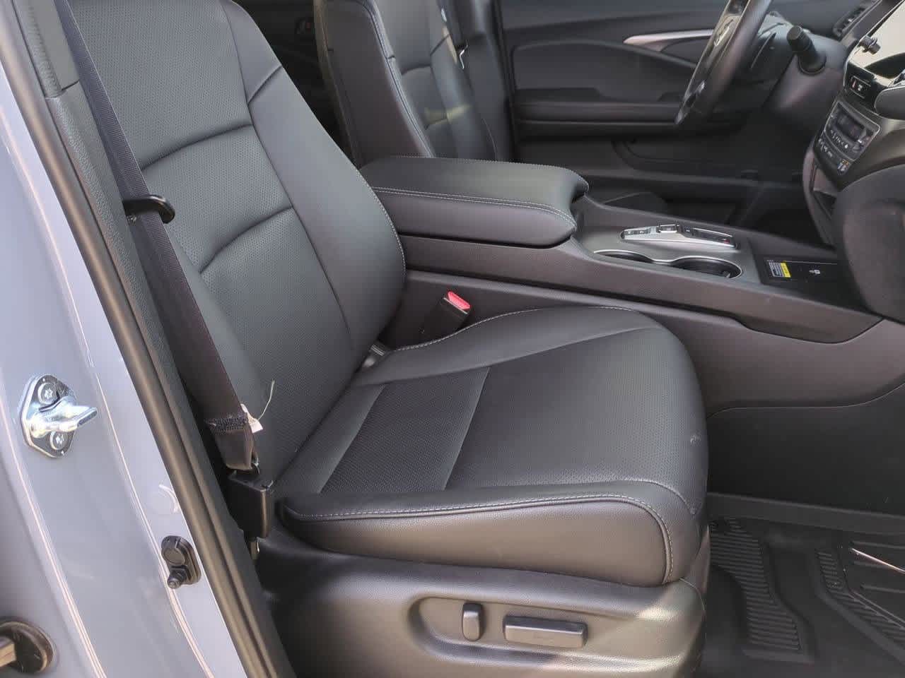 Thumbnail: 2025 Honda Passport - 22